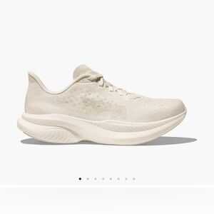 NWOT Hoka Mach 6